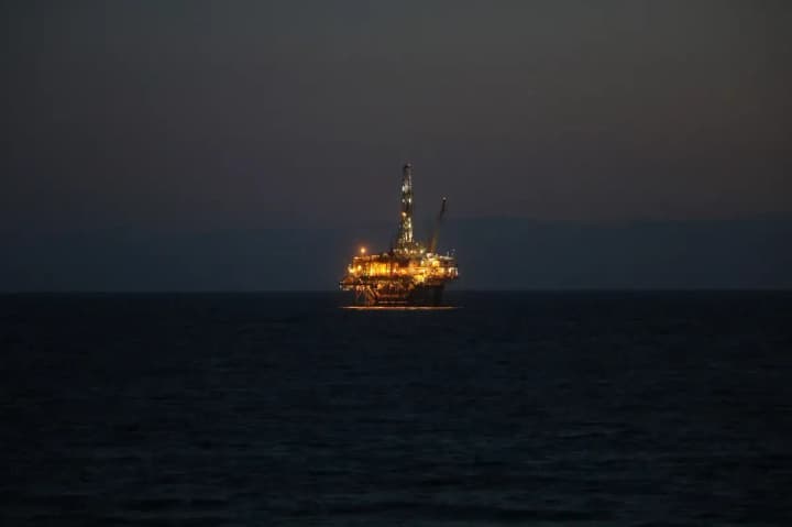 Байден готує масштабну заборону видобутку нафти і газу на шельфі США