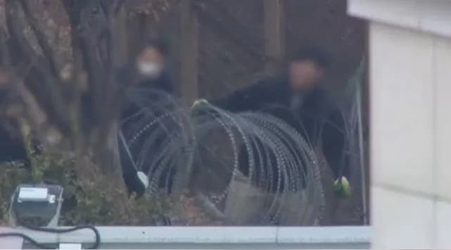 Президента Південної Кореї намагаються заарештувати в укріпленій резиденції