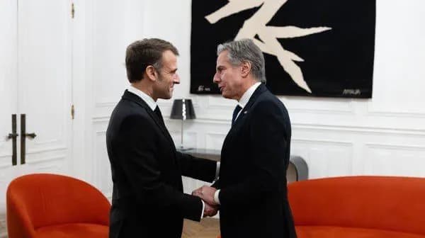 Блінкен на зустрічі з Макроном обговорив підтримку України