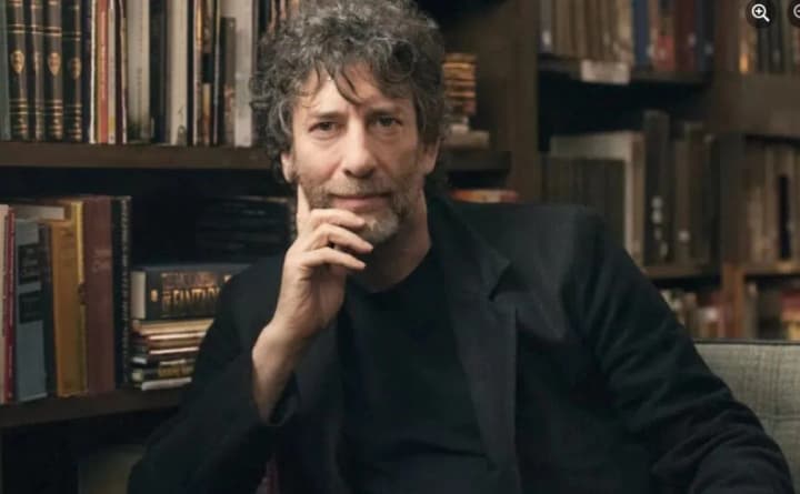 Восемь женщин обвинили писателя Нила Геймана в сексуальных домогательствах