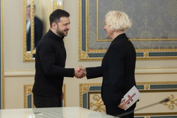 Зеленский обсудил со спикером Сейма Латвии дальнейшую поддержку страны и совместные шаги по достижению мира