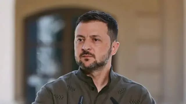 Зеленский лишил государственных наград Бойко, Шуфрича и Симоненко