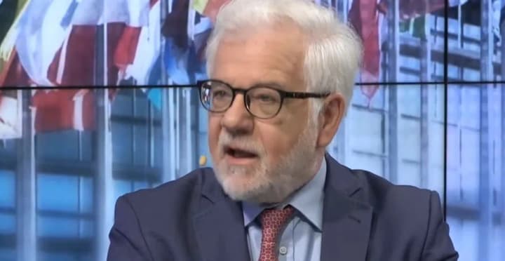 Ексміністр Польщі розкритикував прив'язку членства України в НАТО до ексгумації жертв подій на Волині