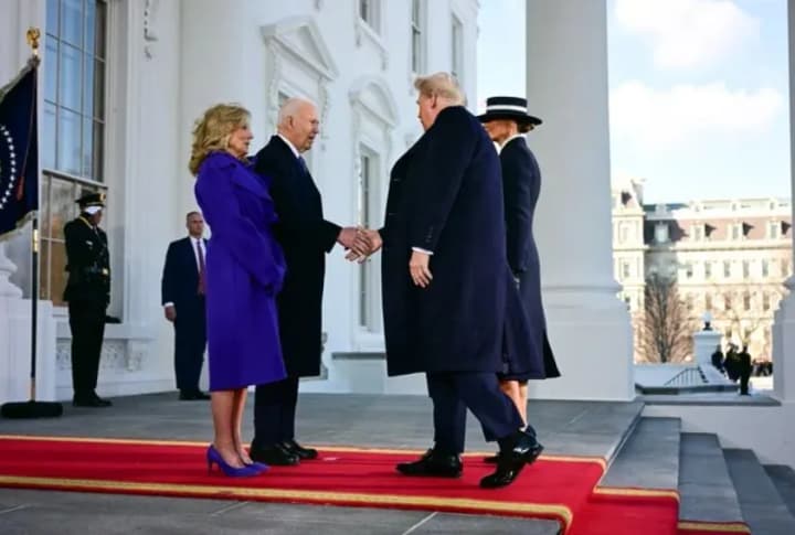 Возможно презирает? Мелания Трамп не привезла подарок для Джилл Байден