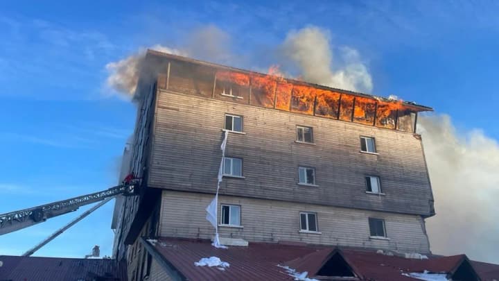 Количество погибших в пожаре в отеле в Турции возросло до 79