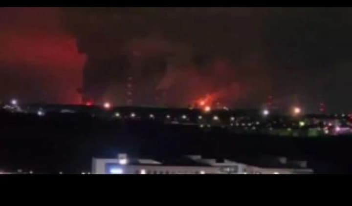 "There is no more plant in Ryazan": Russian media show how the refinery is burning after a drone attack