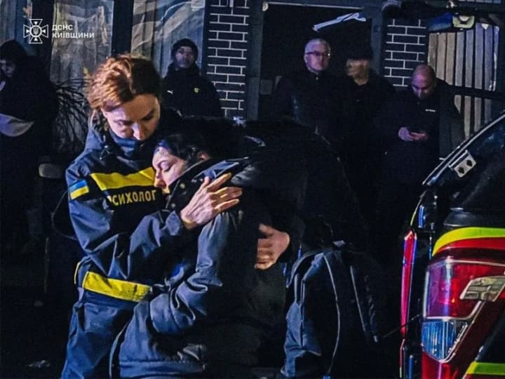 Трое погибших, пожар в многоэтажке: последствия атаки вражеских дронов на Киевщине