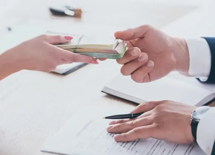 79.4% of Ukrainians named corruption as one of the most serious problems in the country - study