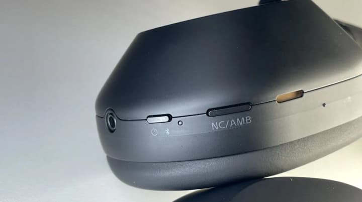 Sony prepares new flagship XM6 headphones with removable ear cushions and noise canceling function