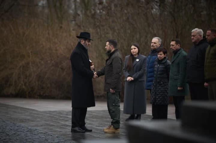 Преступление Холокоста никогда не должно повториться - Зеленский
