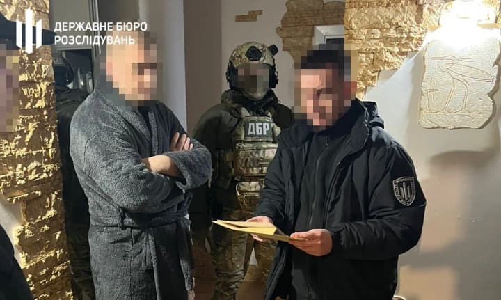 На Дніпропетровщині затримали заступника командира в/ч за крадіжку приладів нічного бачення на майже 4 млн грн