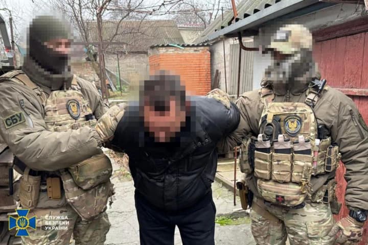 "Втемну" використовував свою співмешканку для коригування російських ударів по Дніпру: затримано агента фсб