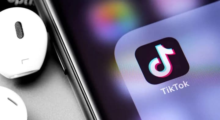Трамп заявил, что Microsoft может приобрести TikTok - Bloomberg