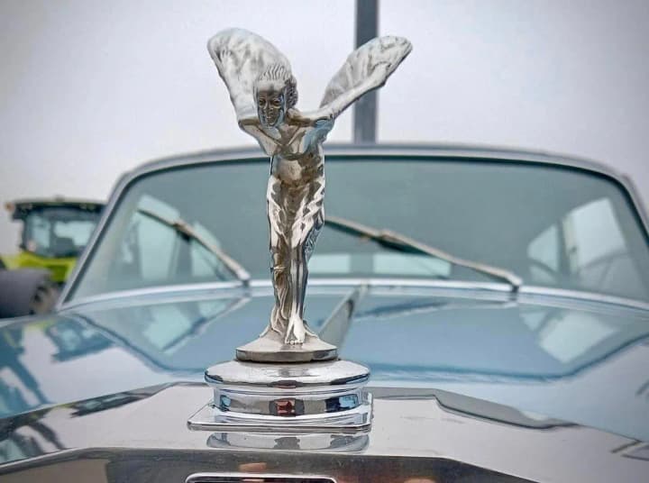 Контрабанда класу люкс: в Україну намагалися ввезти Rolls-Royce Silver Shadow