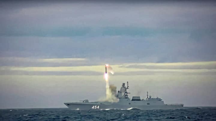 ВМС ВСУ: россия вывела носитель "Калибров" в Черное море