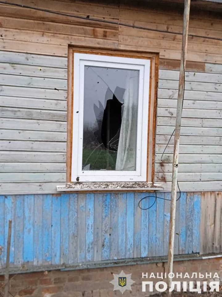 россияне обстреляли дом в Черниговской области: пострадал местный житель