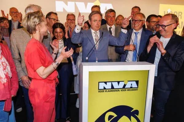 У Бельгії вперше сформували уряд, очолюваний правими націоналістами