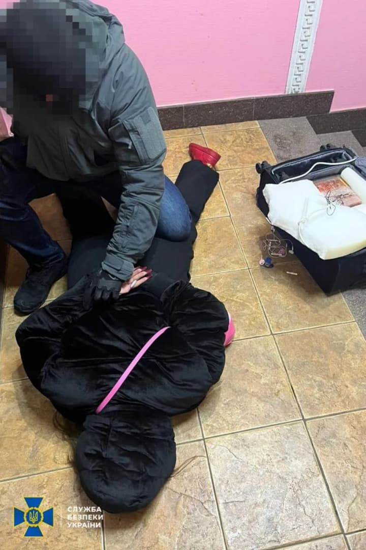 Агентка рф готувала підрив вибухівки біля будівлі підрозділу СБУ у Києві, її затримали - Служба безпеки