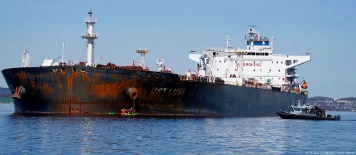 Russia's “shadow” fleet includes 230 tankers from the US and EU - media