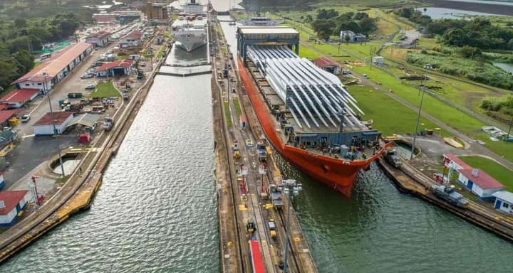 Панама відкидає вимоги США щодо безкоштовного проходу через канал 