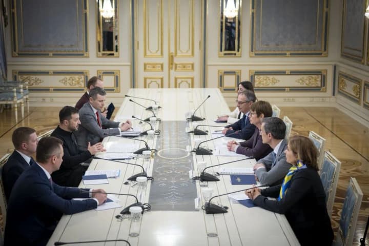 Збільшення фінансування та підтримка внутрішніх переселенців: Зеленський зустрівся із президенткою ЄБРР