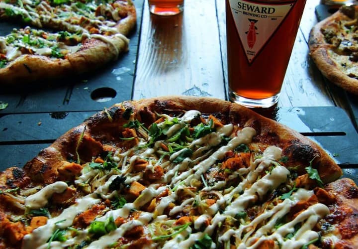 Международный день стоматолога, День пиццы, Всемирный день брака: что еще можно отметить 9 февраля