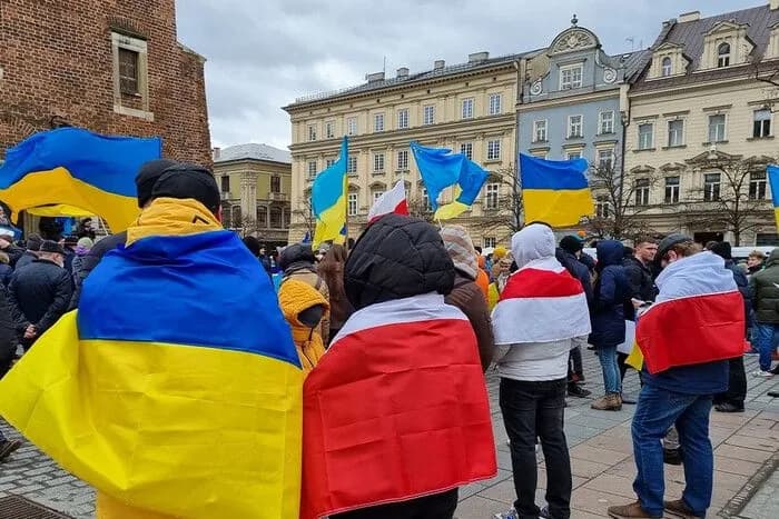 Українці масово покидають Польщу: в чому причина