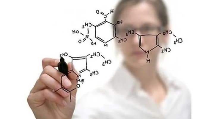 Міжнародний день жінок і дівчат у науці та День працівників органів РАЦСу в Україні: що ще святкують 11 лютого