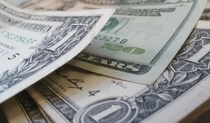 Currency exchange rate as of February 10: the dollar showed growth
