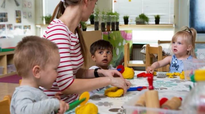 Правительство установило единую продолжительность отпуска для работников дошкольного образования