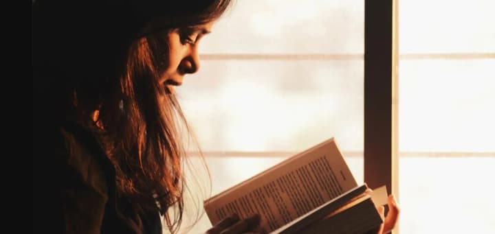 "Читай, люби і підтримуй українське": добірка книг від Мінекономіки та КнигарняЄ до Дня закоханих 