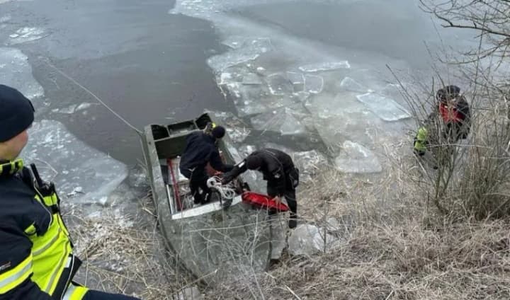 Трагедія на Херсонщині: знайдено тіла ще двох дітей, які впали під тонку кригу