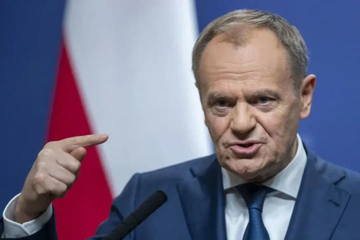 Европе нужен собственный план по безопасности и Украине - Туск