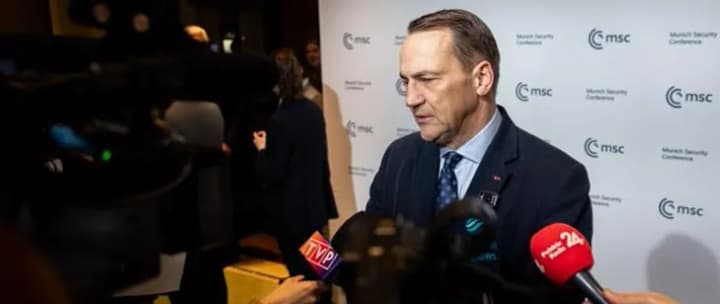 Polish Foreign Minister criticizes Trump's phone call with Putin