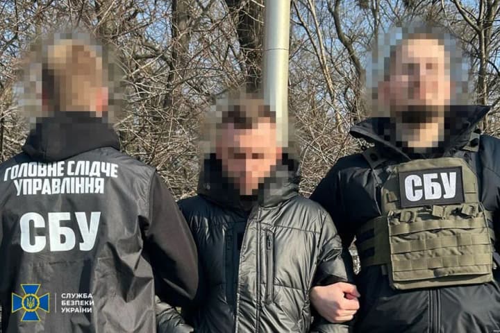 Equipment for power grids of military bases supplied to Russia: top managers of Odesa company detained