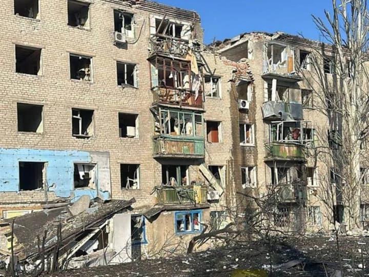 росіяни скинули шість 250-кілограмових бомб на Костянтинівку за кілька хвилин: 6 поранених