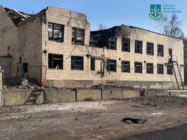 россияне ударили КАБами по предприятию в Глухове, есть пострадавший