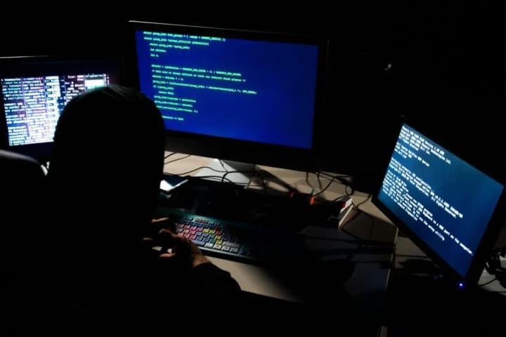 Китайські хакери два роки читали пошту бельгійської розвідки: що відомо