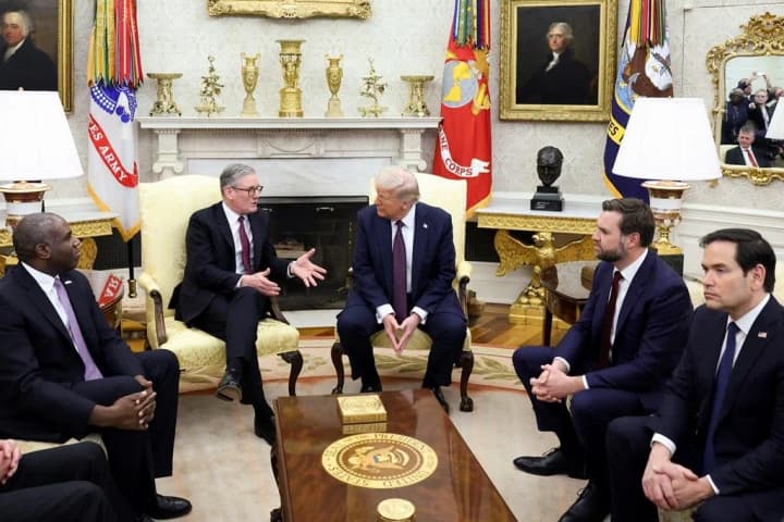 Starmer and Trump meet in the Oval Office: what the leaders discuss