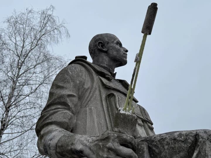 Monument to ATO soldier damaged in Sumy: what is known