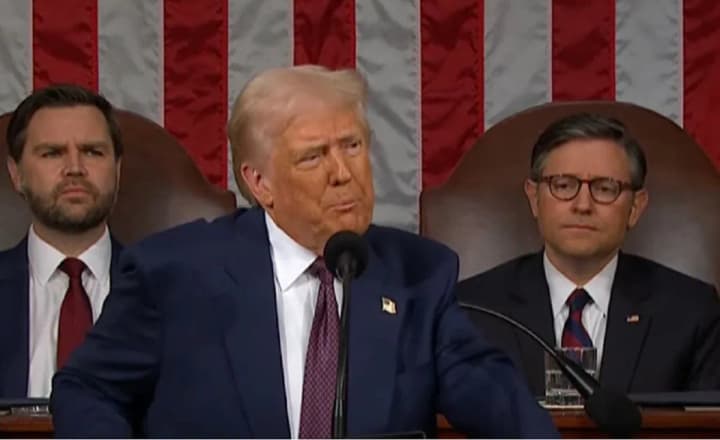 "Необходимо прекратить это беззаконие": Трамп ввел в США обязательную смертную казнь за убийство полицейских