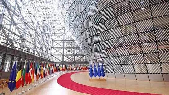 Сегодня лидеры ЕС соберутся на специальный саммит: будут обсуждать поддержку Украины