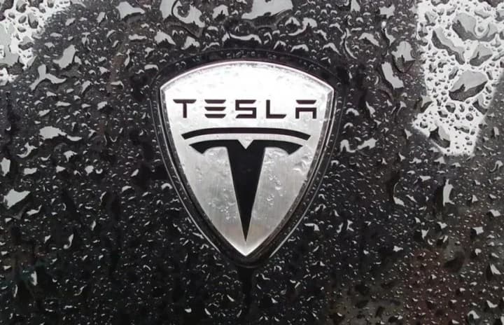 Tesla continues to lose ground: sales in Australia fell by 70%