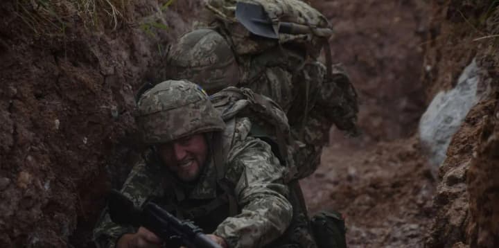 Загроза катастрофи: екс-главу ЦРУ жахає рішення Трампа щодо припинення передачи Україні розвідданих 