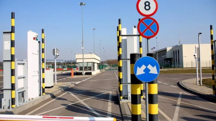 The government has expanded the list of categories of people who have the right to cross the border: who is being referred to