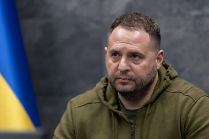 рф має відчути економічні санкції, якщо не припинить удари по Україні - Єрмак 