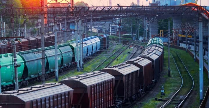 Ukraine conducts the largest trade with Poland and China: data for the beginning of 2025