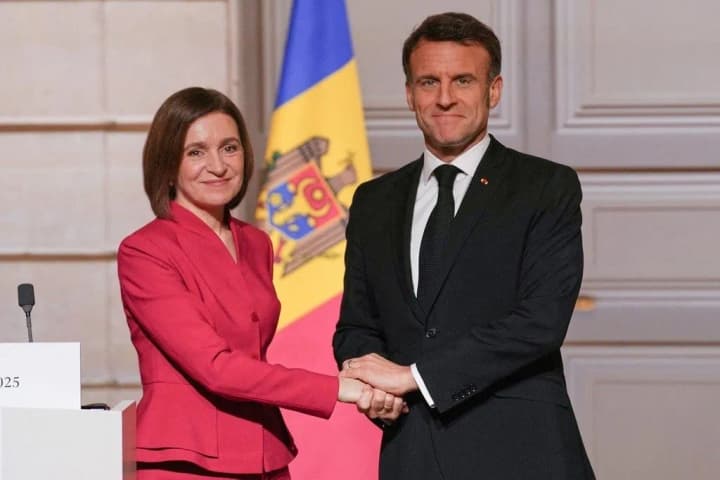 Russia is making increasingly obvious attempts to destabilize Moldova - Macron