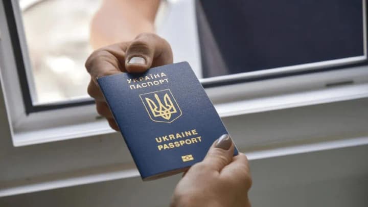 In Bukovina, border guards uncovered a fake military officer: he tried to leave the country with false documents