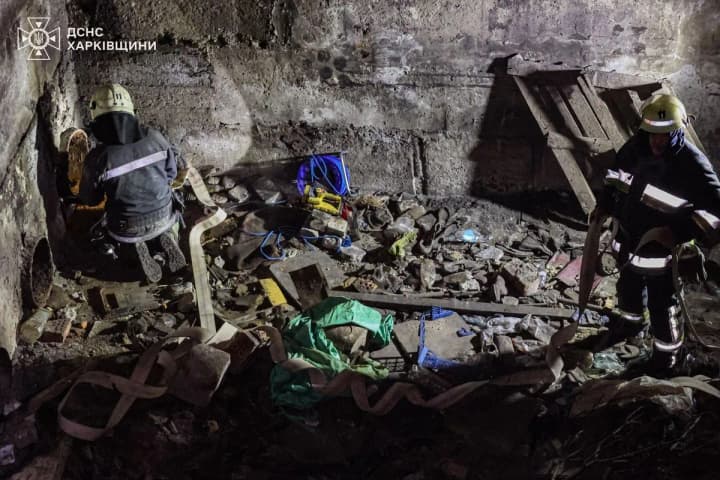 In Kharkiv, a man got stuck in a pipe of an abandoned pumping station: he was rescued for five hours.
